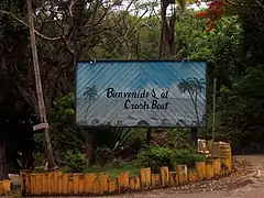 Bienvenidos al Crash Boat  sign