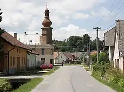Main street with the municipal office