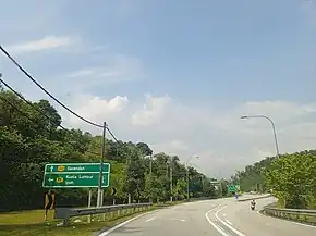 Jalan Sungai Buaya (Federal Highway 1208) East (220716) 1.jpg
