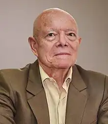 Headshot of Oscar Hassenteufel