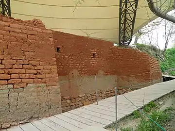 Troy&nbsp;II walls with modern reconstructed mudbrick